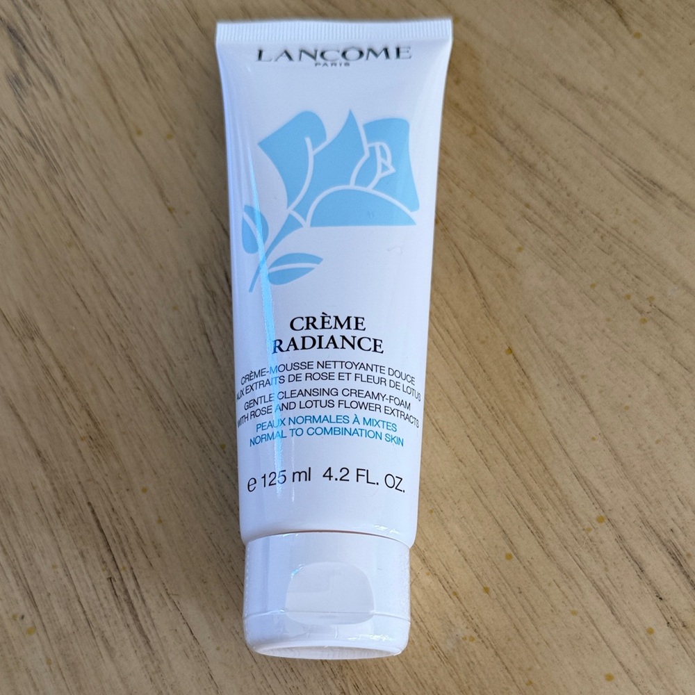 Lancome Crème Radiance Cleanser - White and Blue